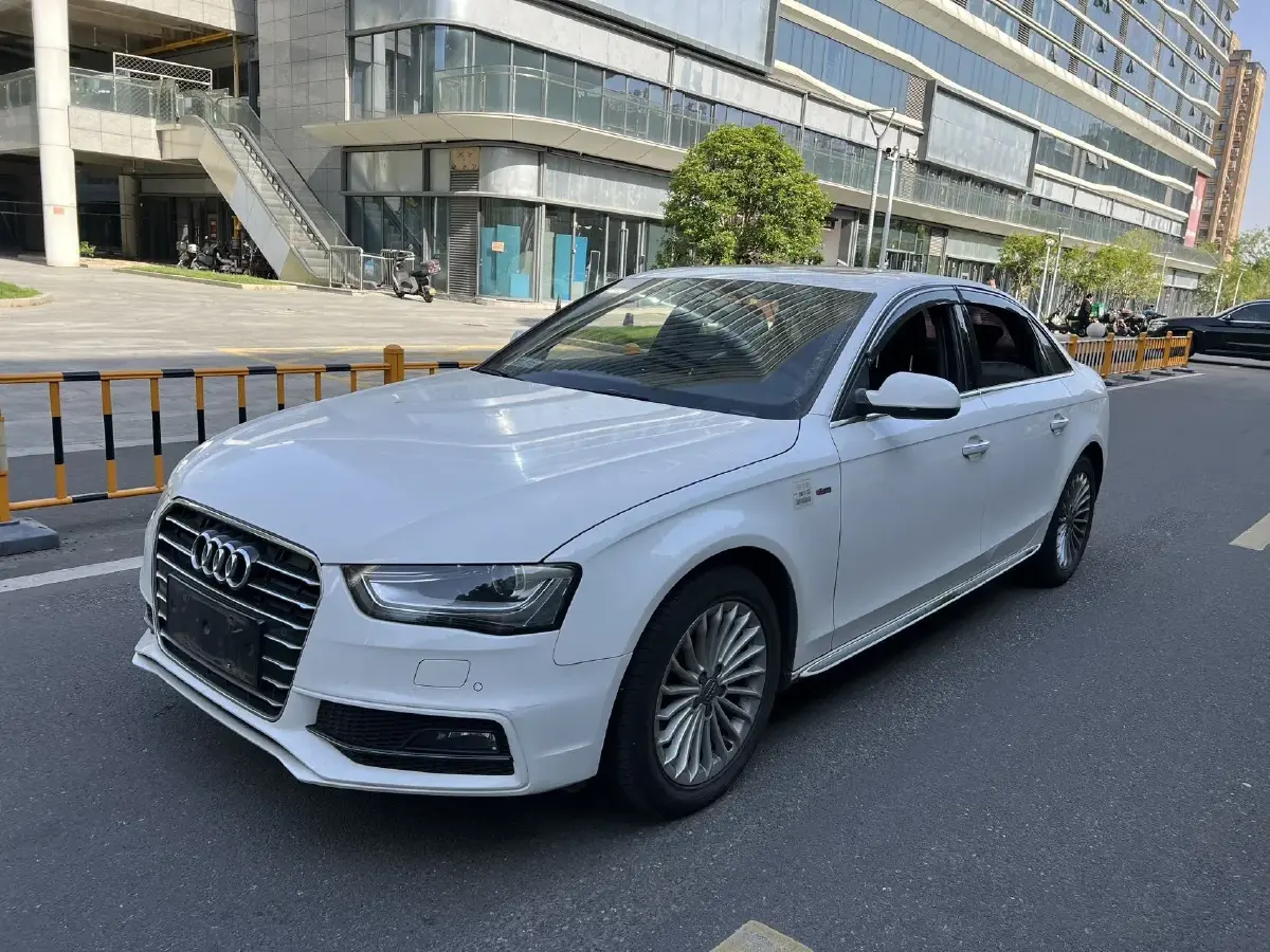 2016 Audi A4L 2.0T 180HP L4 CVT