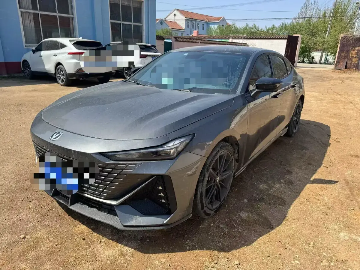 2022 ChangAn UNI-V 1.5T 188HP L4 7DCT