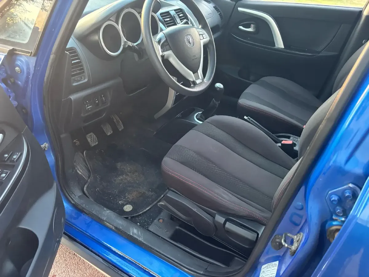 2014 ChangAn CX20 1.4L 101HP L4 5MT,autocango,china used car exporter,china ev exporter,chinese used car exporter,chinese used ev exporter