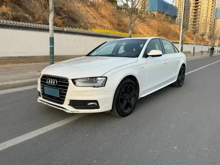 2015 Audi A4L 2.0T 224HP L4 7DCT