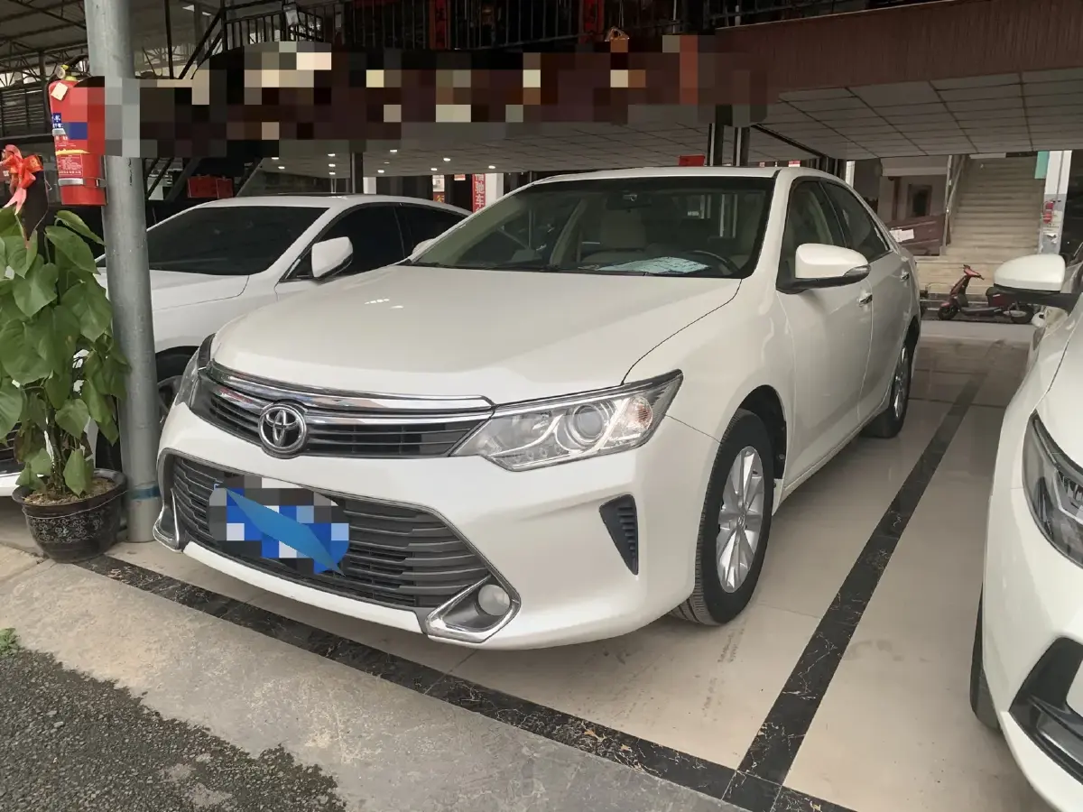 2015 Toyota Camry 2.0L 167HP L4 6AT