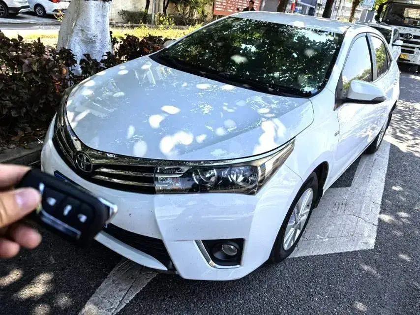 2017 Toyota Corolla 1.6L 122HP L4 CVT