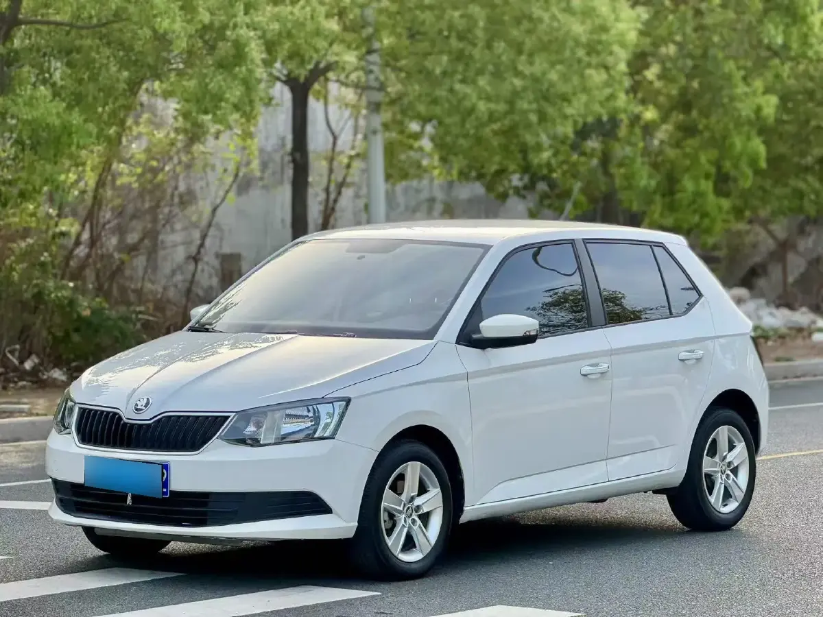 2017 Skoda Fabia 1.4L 90HP L4 6AT