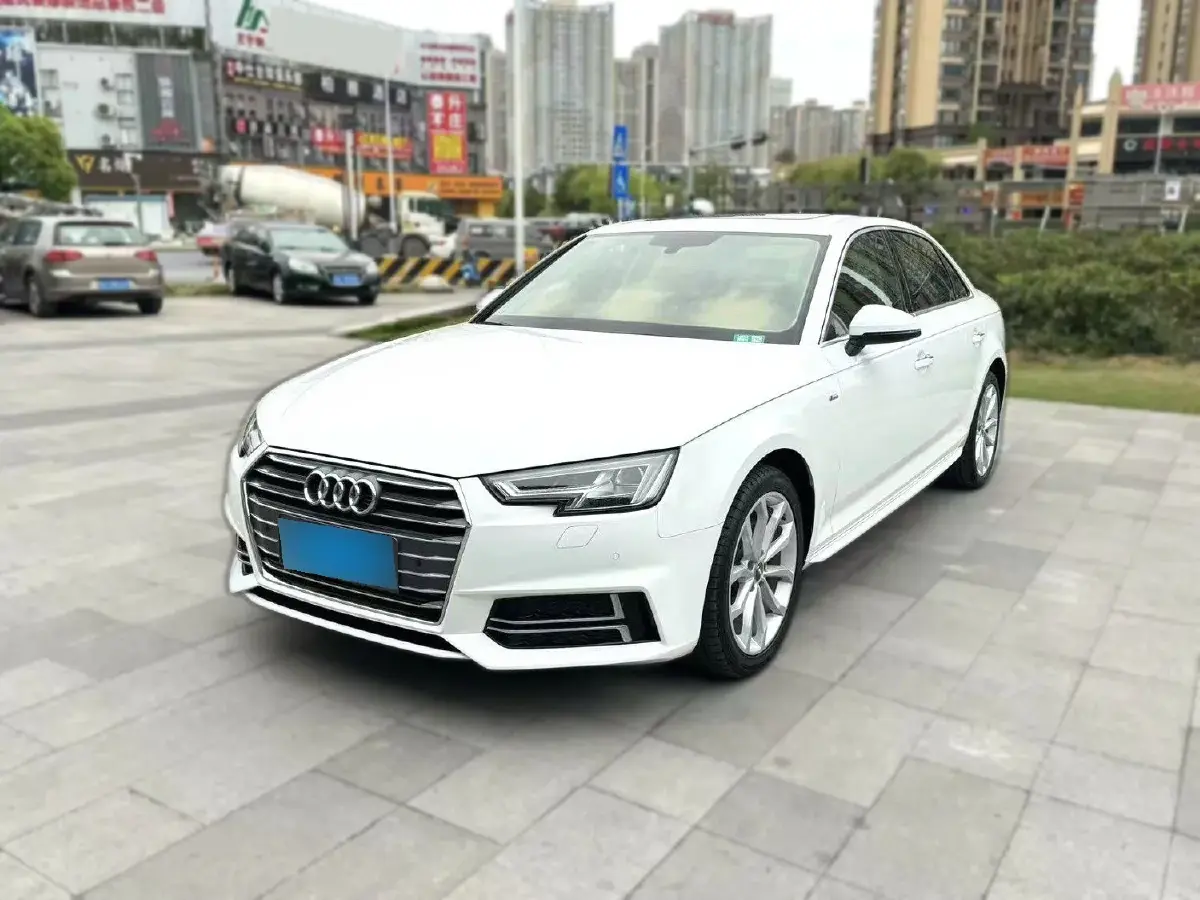 2017 Audi A4L 2.0T 190HP L4 7DCT