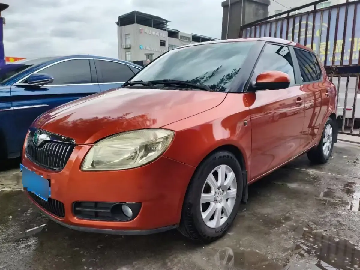 2011 Skoda Fabia 1.4L 86HP L4 6AT