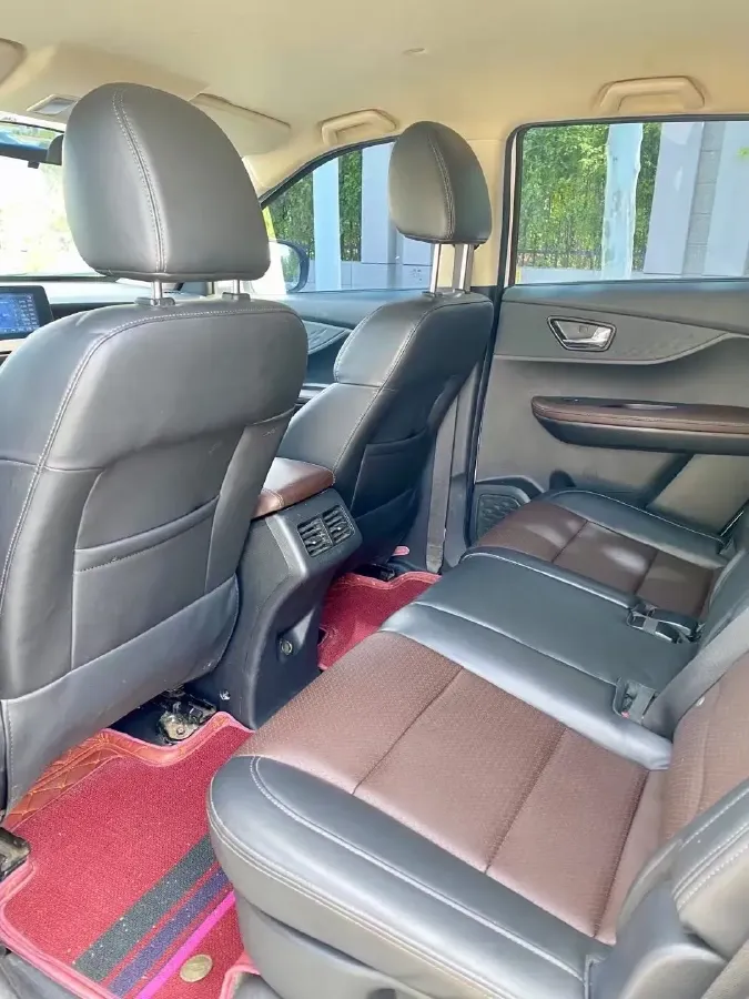 2021 DongFeng Fengon Fengon S560 1.5T 150HP L4 6MT,autocango,china used car exporter,china ev exporter,chinese used car exporter,chinese used ev exporter