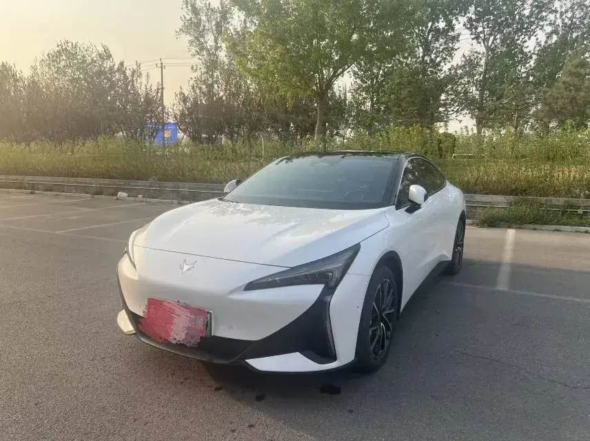 2024 ARCFOX αS5 BEV 79.2KWH