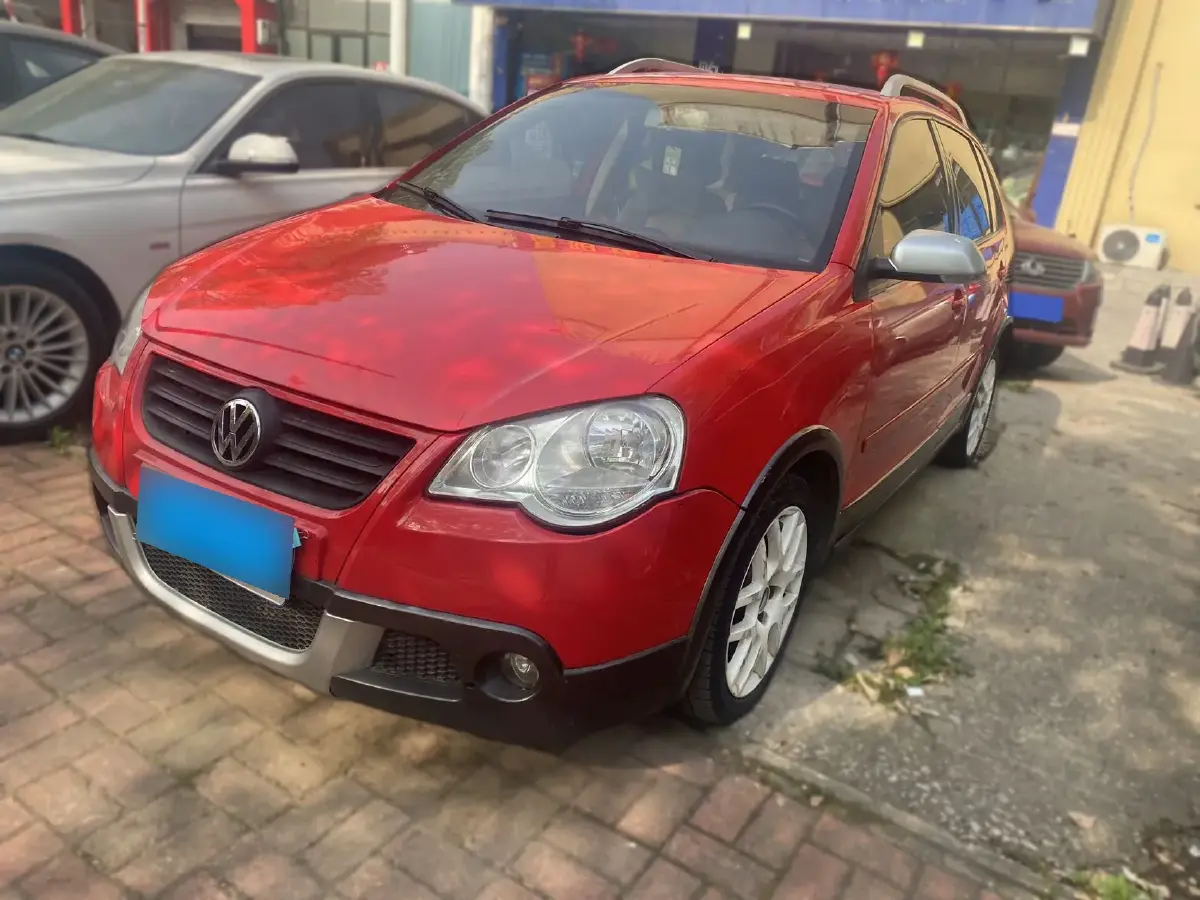 2012 Volkswagen Polo 1.6L 105HP L4 5MT