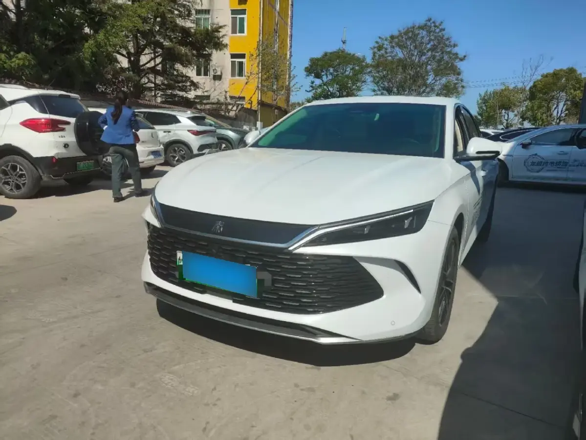 2024 BYD QinL 1.5L 101HP L4 E-CVT PHEV 15.87KWH