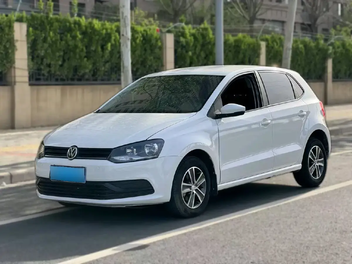 2016 Volkswagen Polo 1.4L 90HP L4 6AT