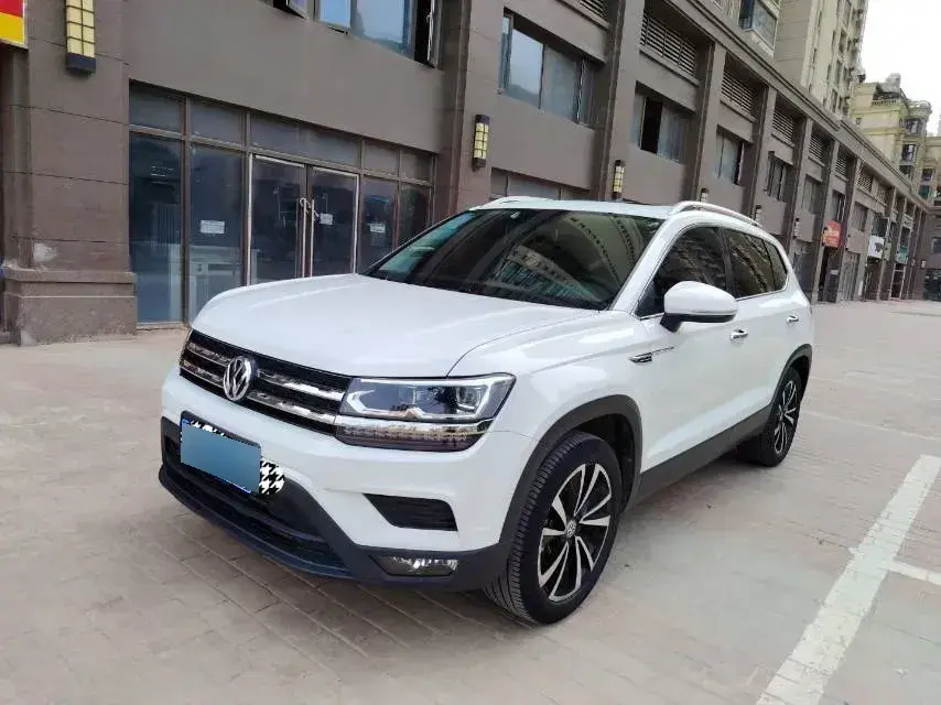 2020 Volkswagen Tharu 1.4T 150HP L4 7DCT 2020 Volkswagen Tharu 1.4T 150HP L4 7DCT