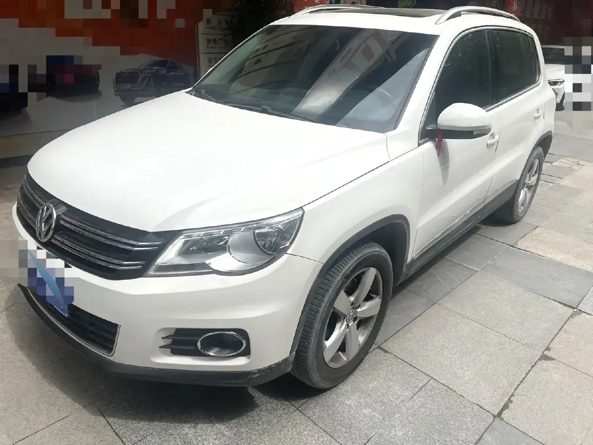 2012 Volkswagen Tiguan 2.0T 200HP L4 6AT