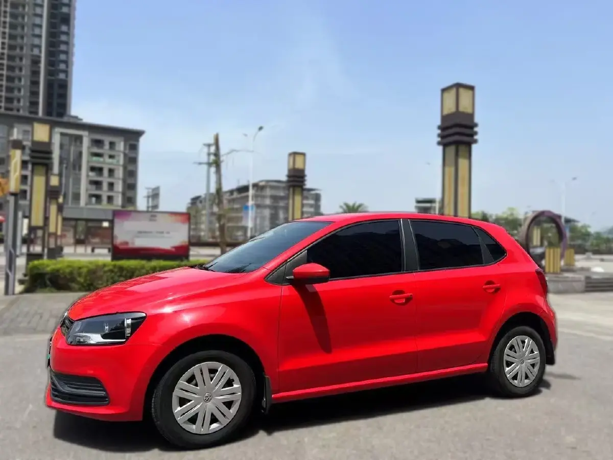 2016 Volkswagen Polo 1.4L 90HP L4 6AT