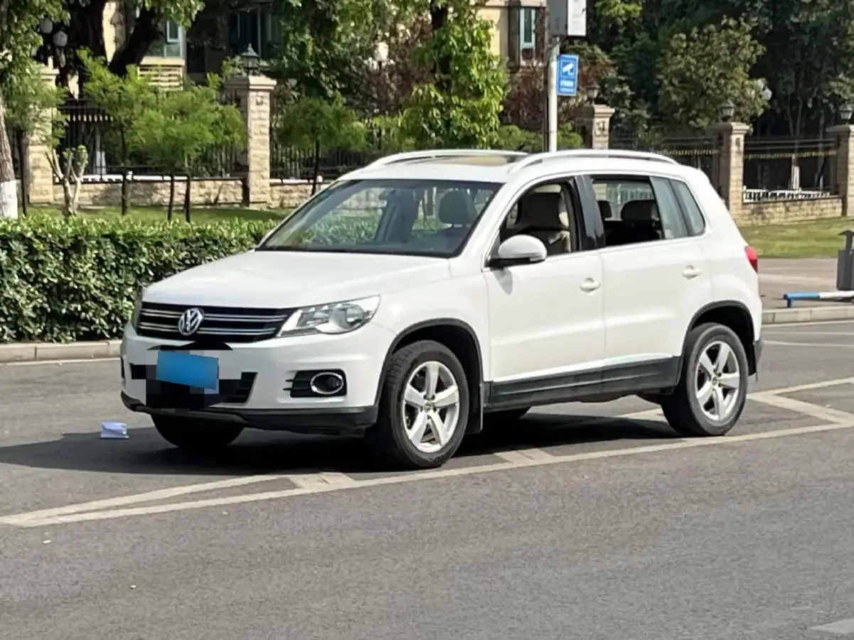 2012 Volkswagen Tiguan 1.8T 160HP L4 6AT