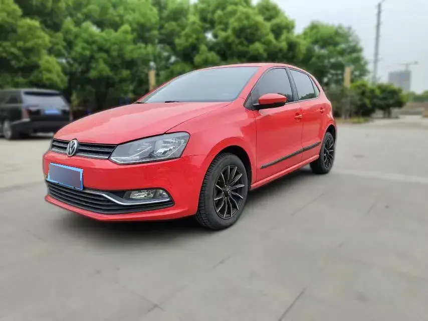 2016 Volkswagen Polo 1.6L 110HP L4 5MT