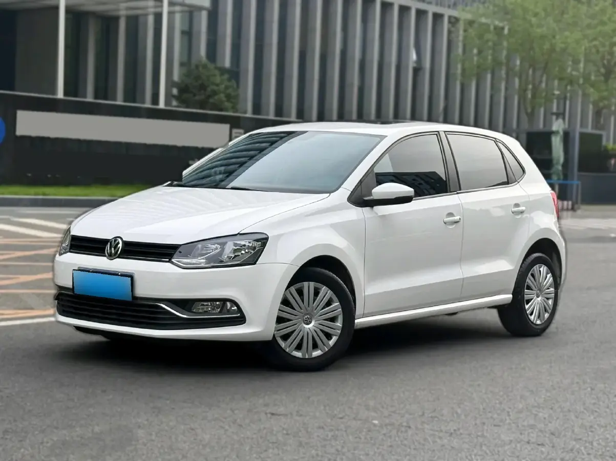 2016 Volkswagen Polo 1.6L 110HP L4 5MT