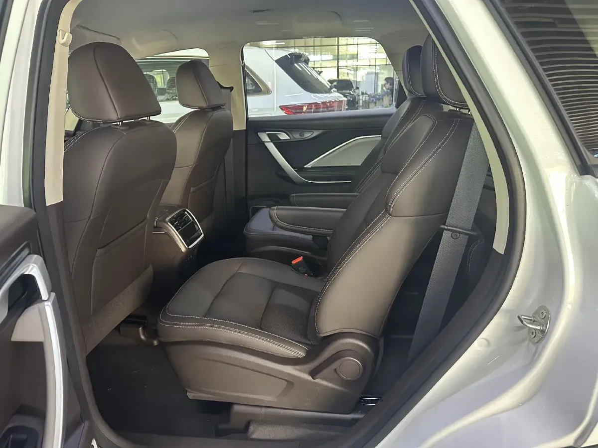 2025 Livan 8 BEV 68.03KWH,autocango,china used car exporter,china ev exporter,chinese used car exporter,chinese used ev exporter