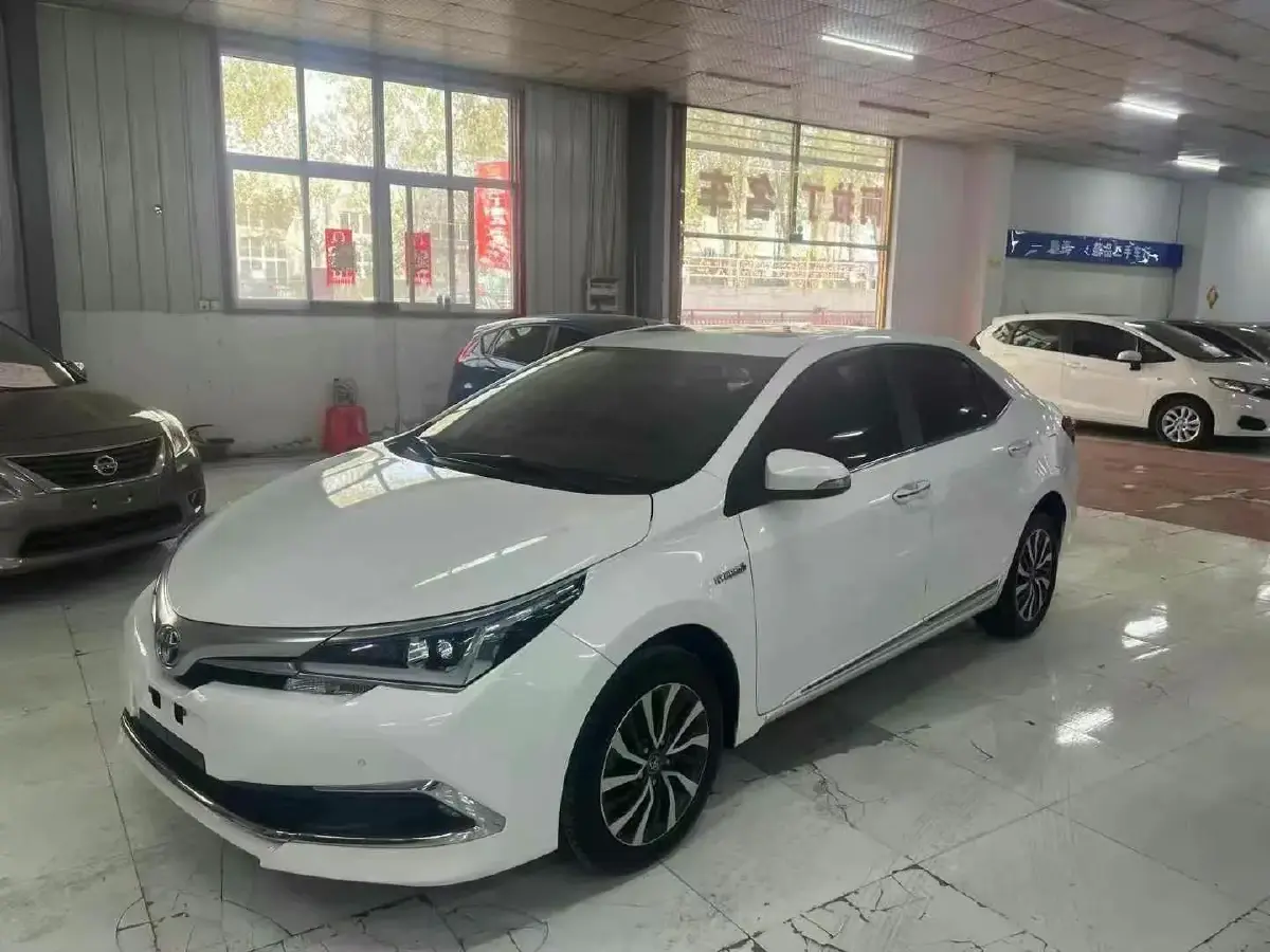 2017 Toyota Corolla 1.8L 99HP L4 E-CVT Hybrid