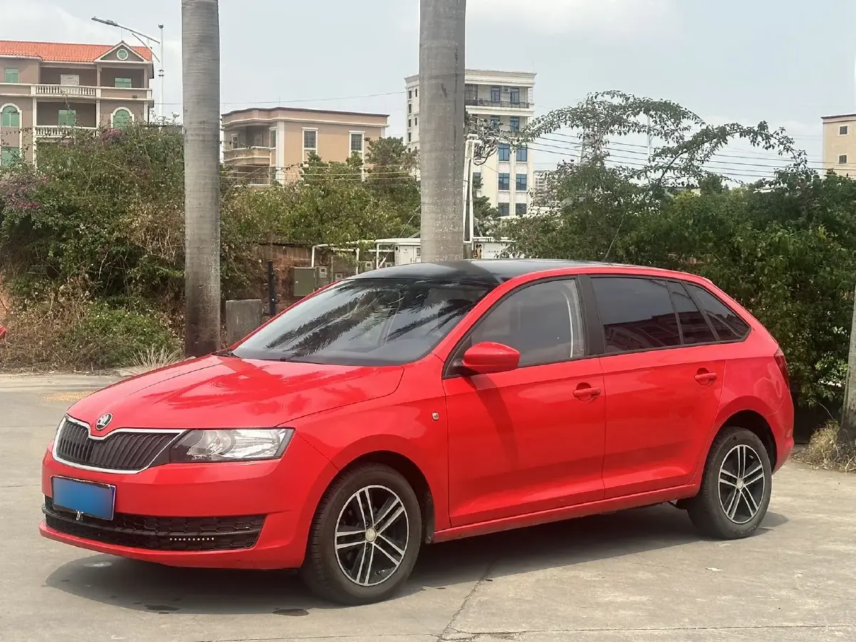 2014 Skoda Rapid Spaceback 1.6L 110HP L4 6AT