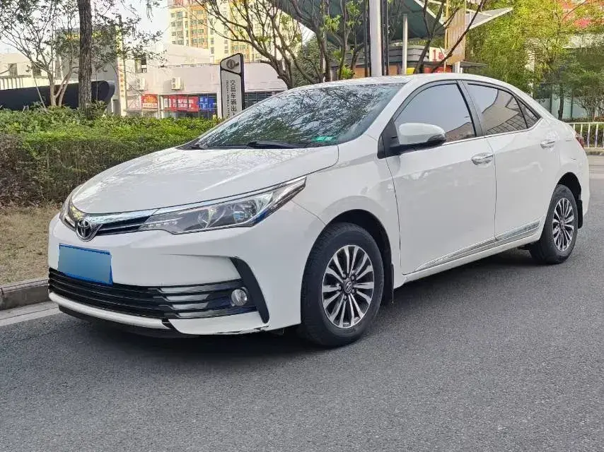 2017 Toyota Corolla 1.2T 116HP L4 CVT