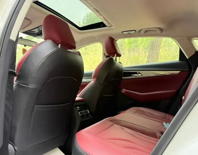 2023 ChangAn CS85 Coupe 1.5T 188HP L4 7DCT,autocango,china used car exporter,china ev exporter,chinese used car exporter,chinese used ev exporter