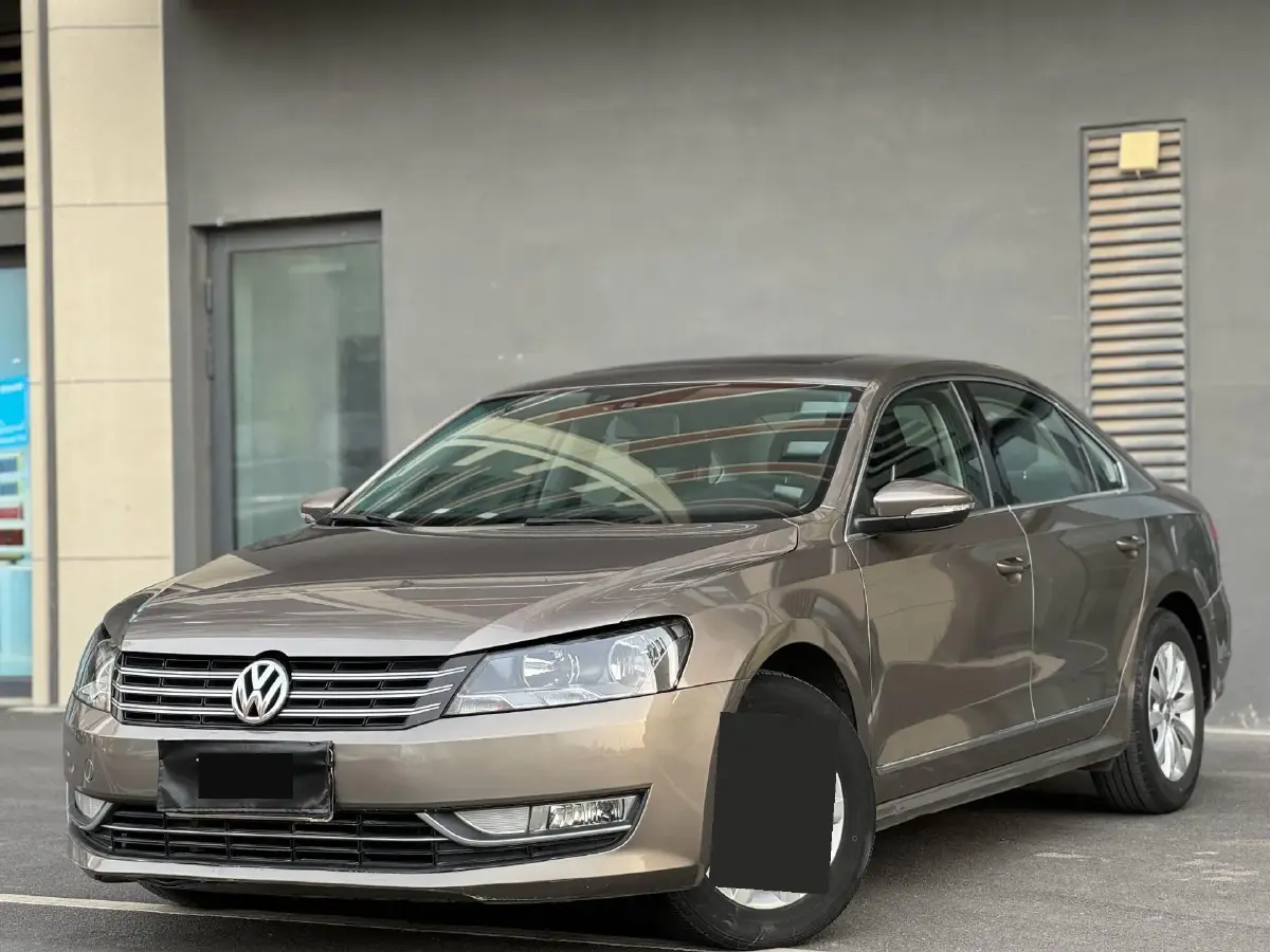 2014 Volkswagen Passat 1.8T 160HP L4 7DCT