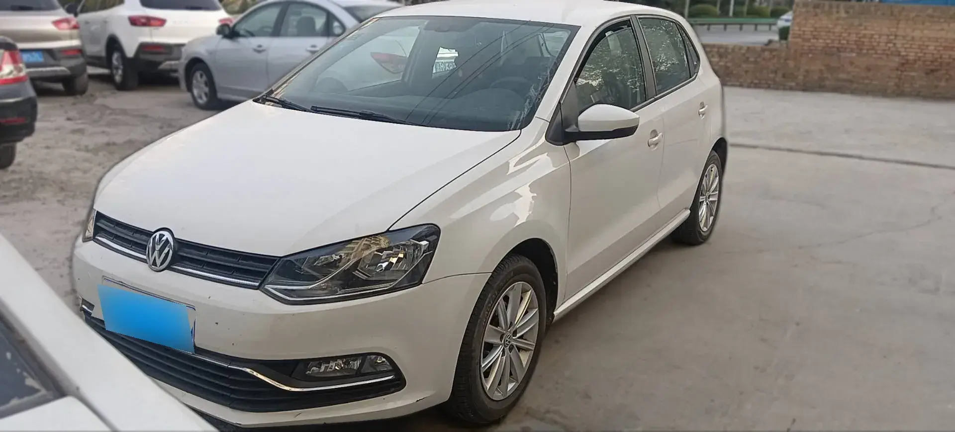 2014 Volkswagen Polo 1.6L 110HP L4 6AT