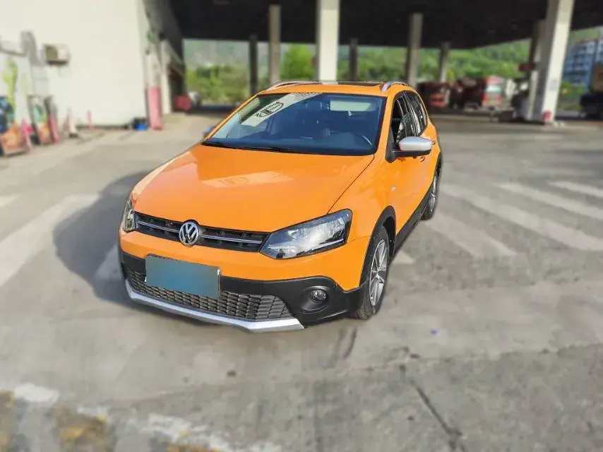 2012 Volkswagen Polo 1.6L 105HP L4 5MT