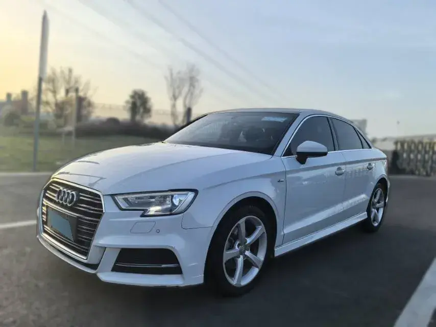 2017 Audi A3 1.4T 150HP L4 7DCT