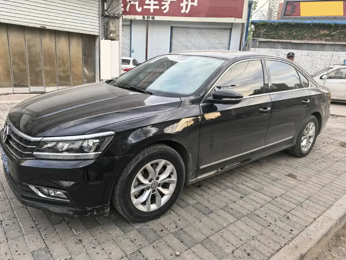 2013 Volkswagen Passat 1.8T 160HP L4 7DCT