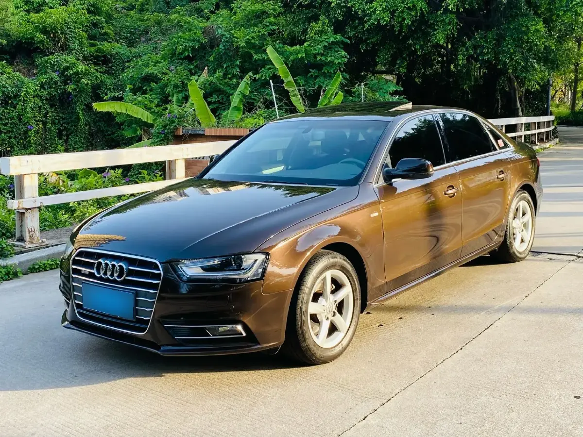 2010 Audi Q5 2.0T 211HP L4 7DCT