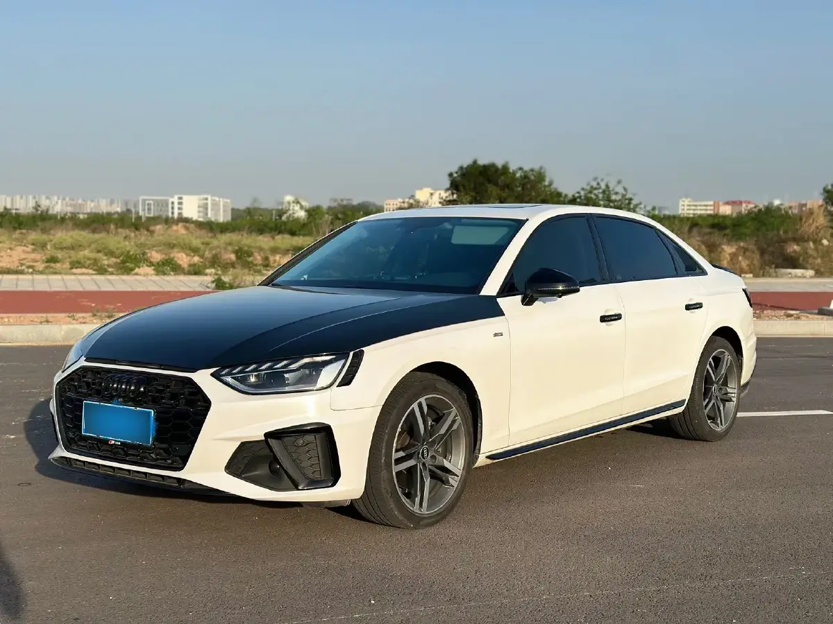 2022 Audi A4L 2.0T 190HP L4 7DCT