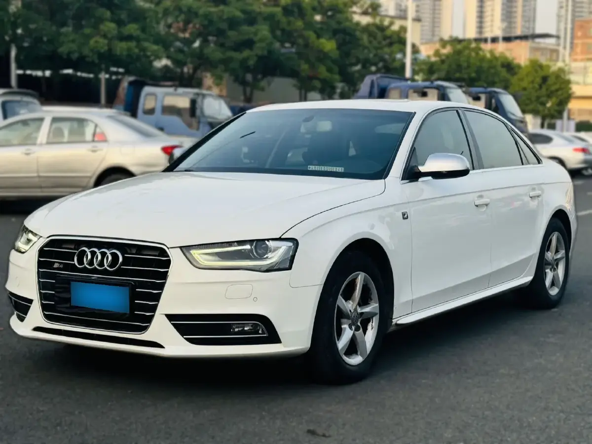 2013 Audi A4L 2.0T 180HP L4 CVT
