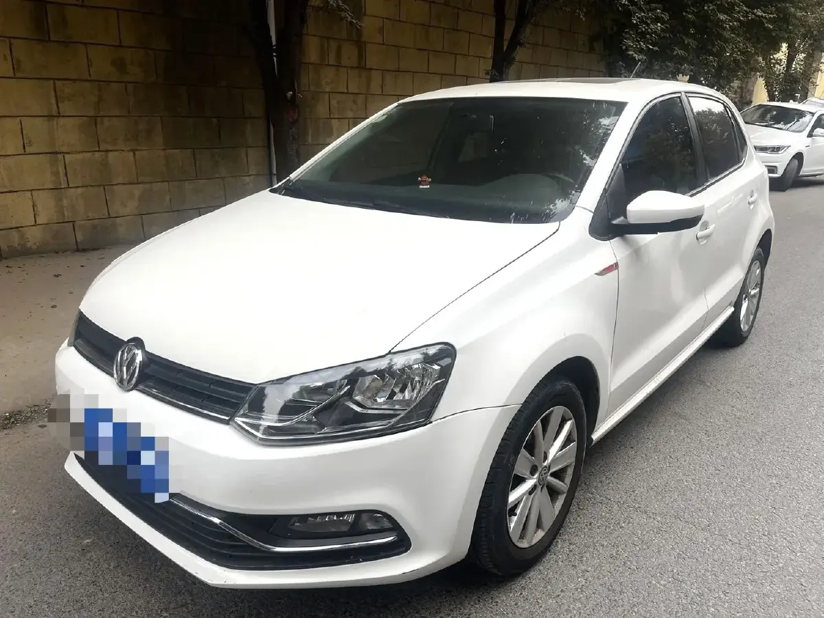 2014 Volkswagen Polo 1.6L 110HP L4 6AT