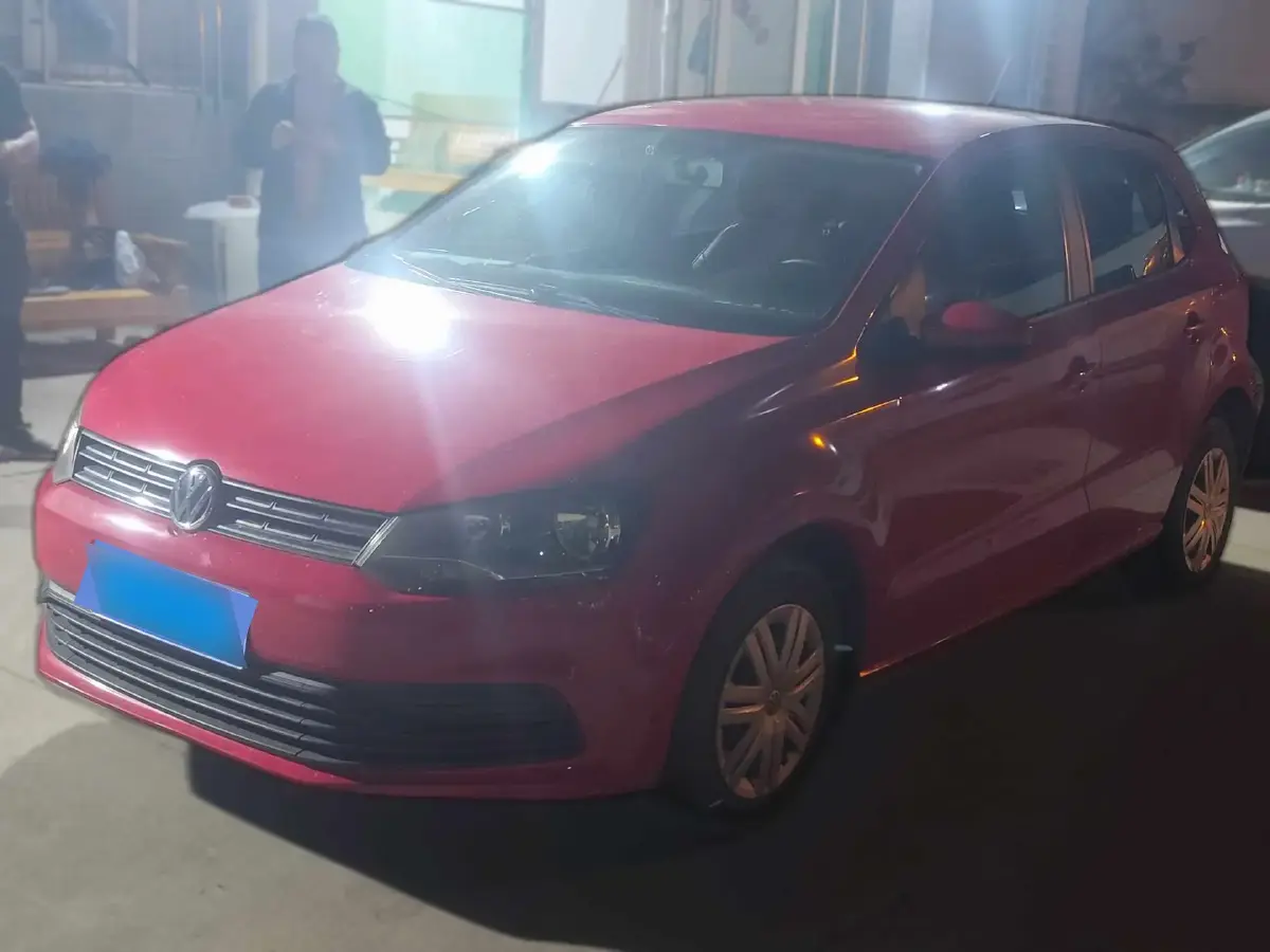 2014 Volkswagen Polo 1.6L 110HP L4 6AT
