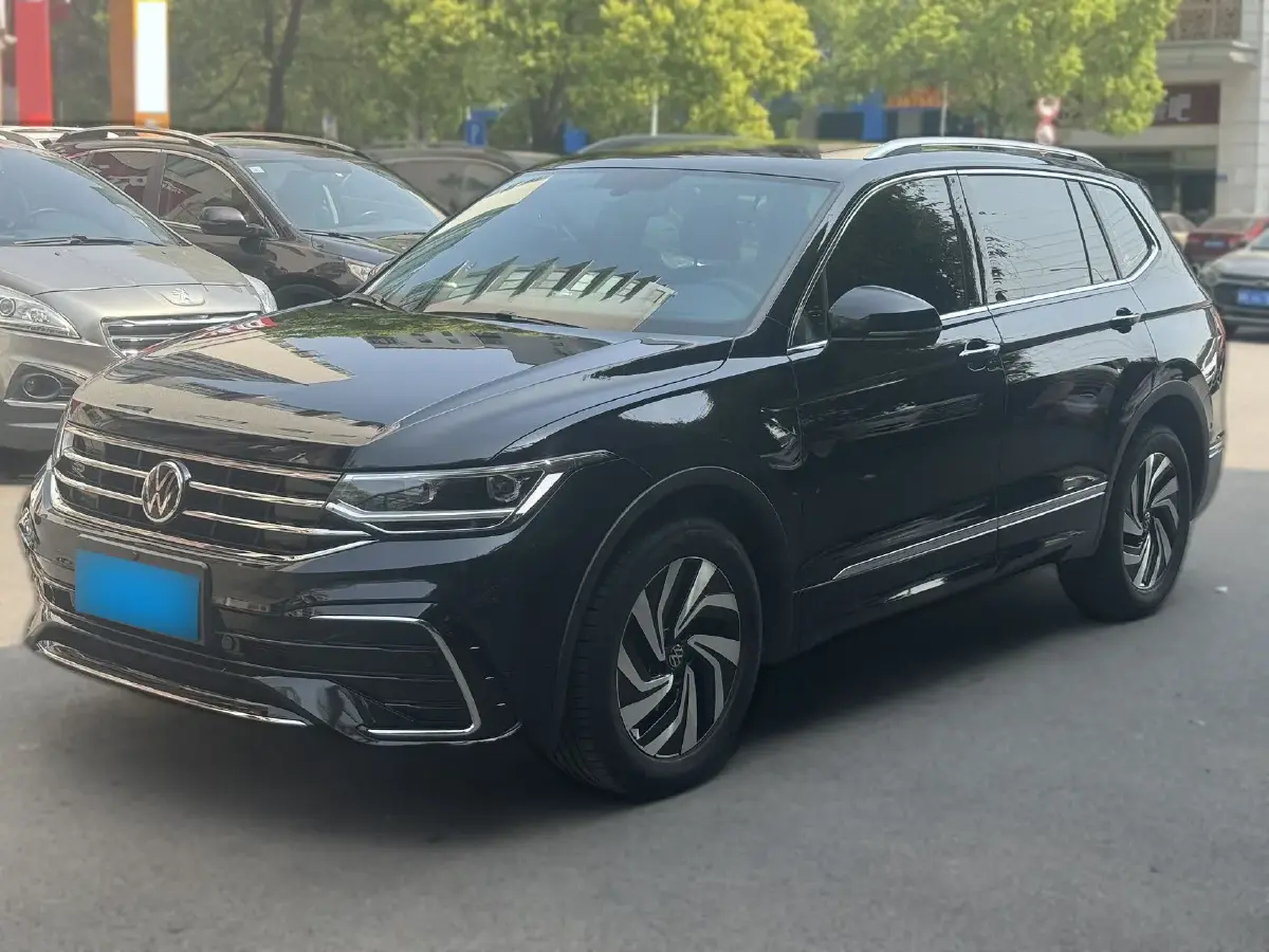 2024 Volkswagen Tiguan L 2.0T 186HP L4 7DCT