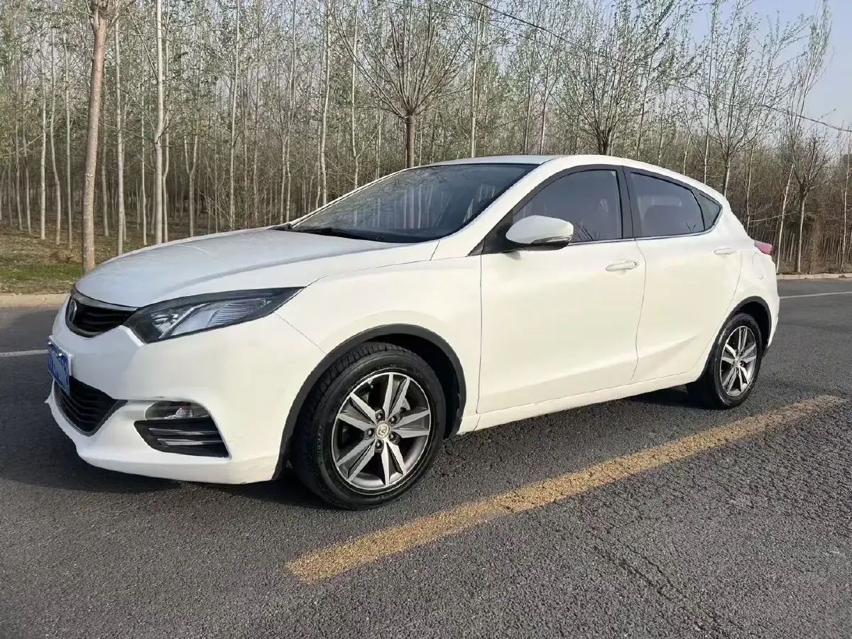 2015 ChangAn Eado XT 1.6L 125HP L4 5MT