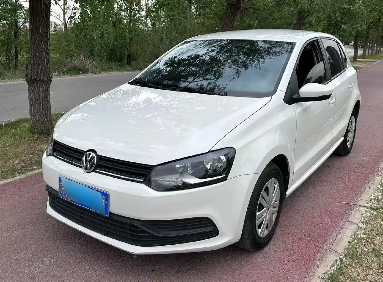 2016 Volkswagen Polo 1.4L 90HP L4 6AT
