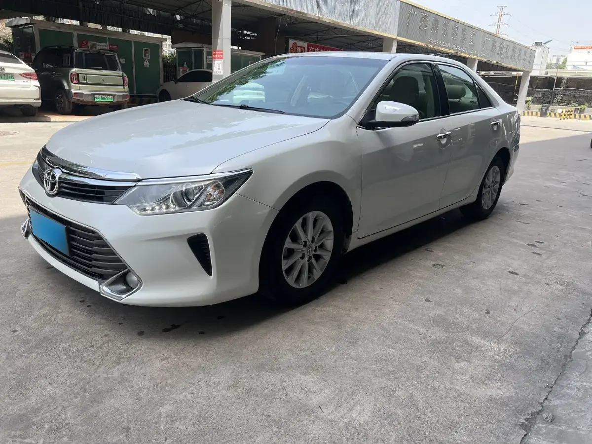 2015 Toyota Camry 2.0L 167HP L4 6AT