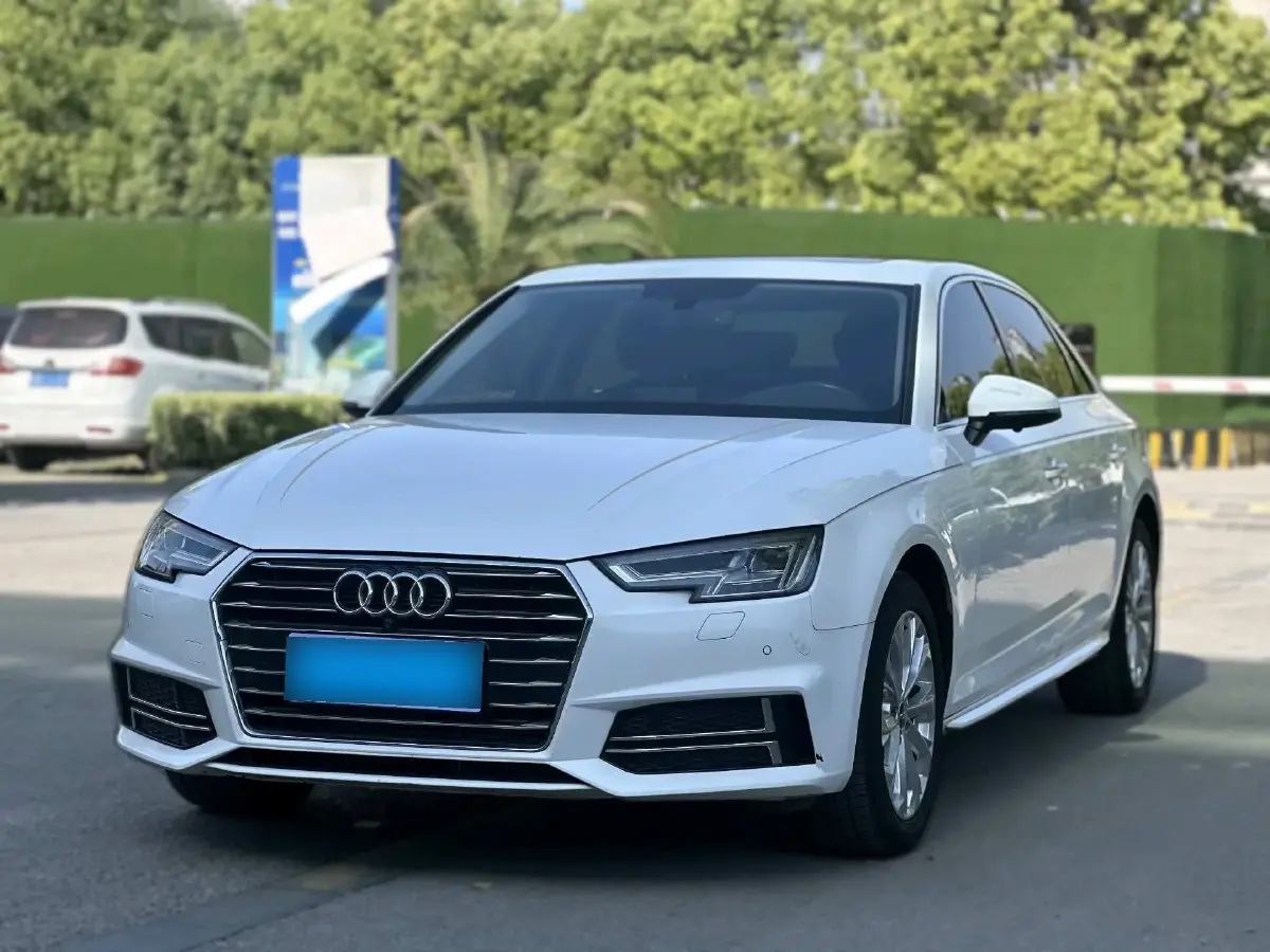 2019 Audi A4L 2.0T 190HP L4 7DCT