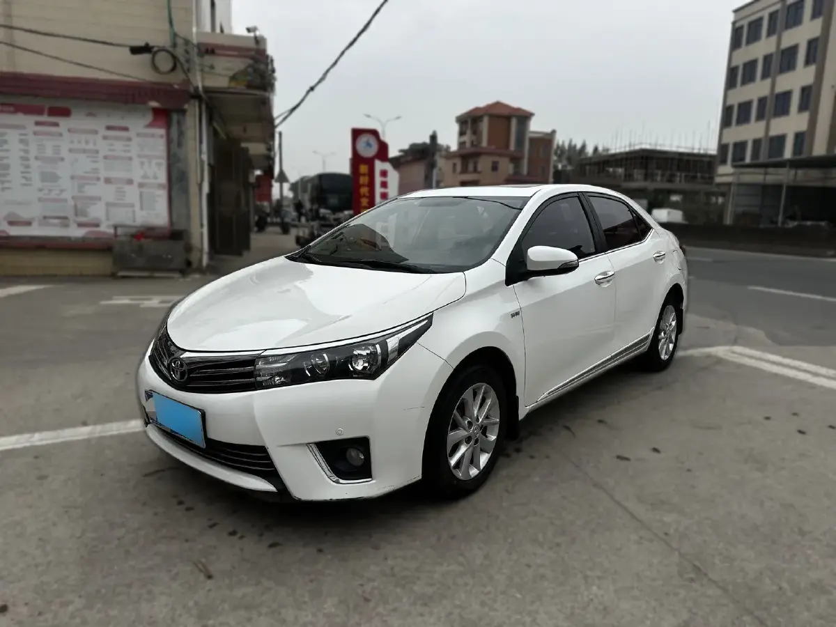 2016 Toyota Corolla 1.6L 122HP L4 CVT