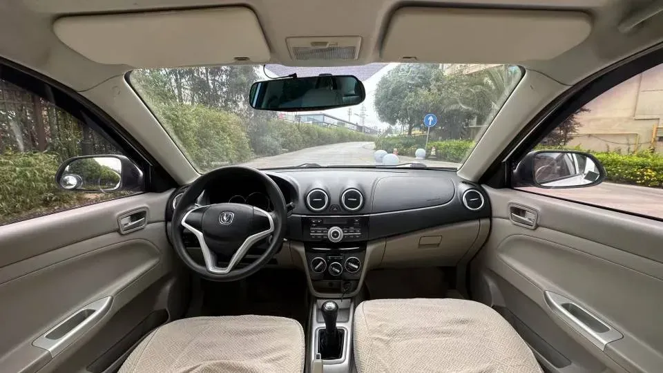 2015 ChangAn Alsvin V3 1.4L 101HP L4 5MT,autocango,china used car exporter,china ev exporter,chinese used car exporter,chinese used ev exporter