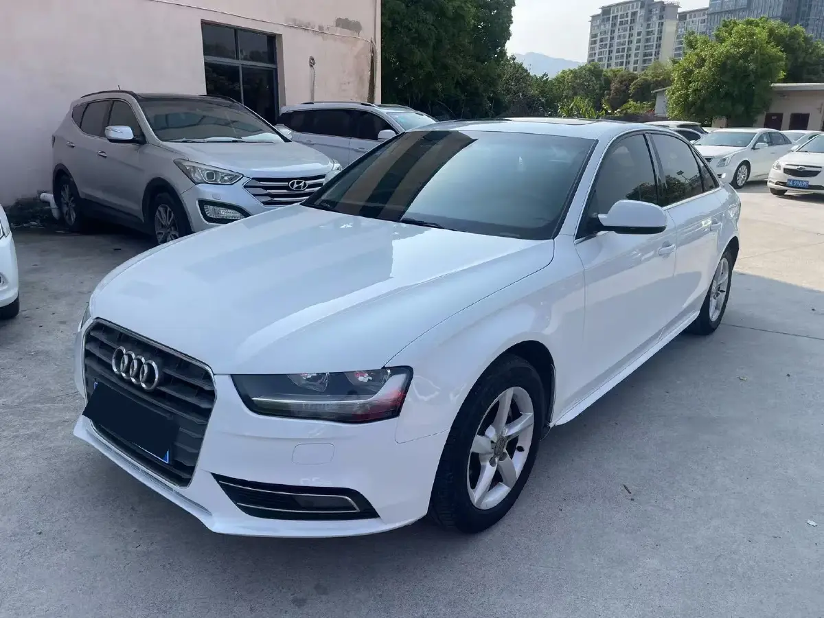 2013 Audi A4L 1.8T 160HP L4 CVT