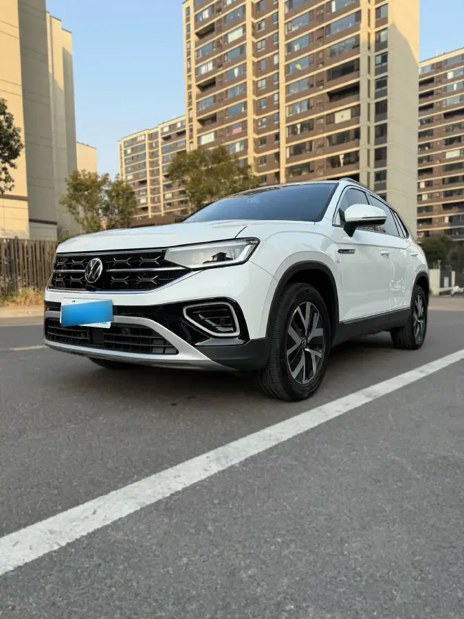 2023 Volkswagen Tayron 2.0T 186HP L4 7DCT