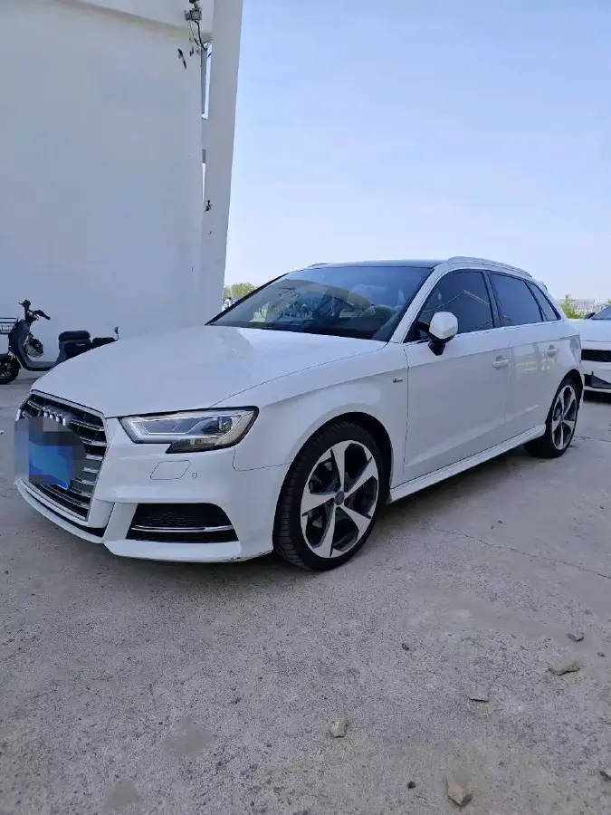 2025 Audi A3 1.5T 160HP L4 7DCT
