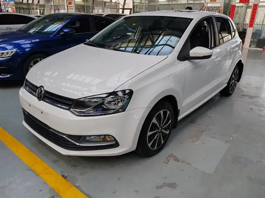 2016 Volkswagen Polo 1.6L 110HP L4 5MT