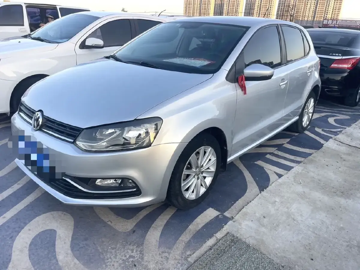 2014 Volkswagen Polo 1.6L 110HP L4 6AT
