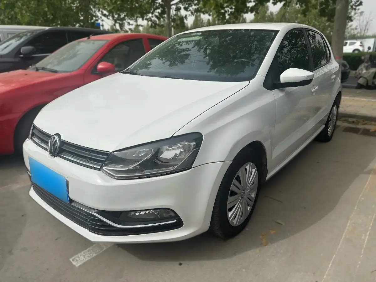 2016 Volkswagen Polo 1.6L 110HP L4 5MT