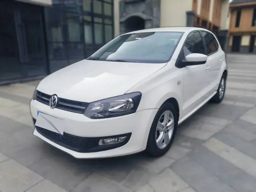 2013 Volkswagen Polo 1.4L 86HP L4 5MT