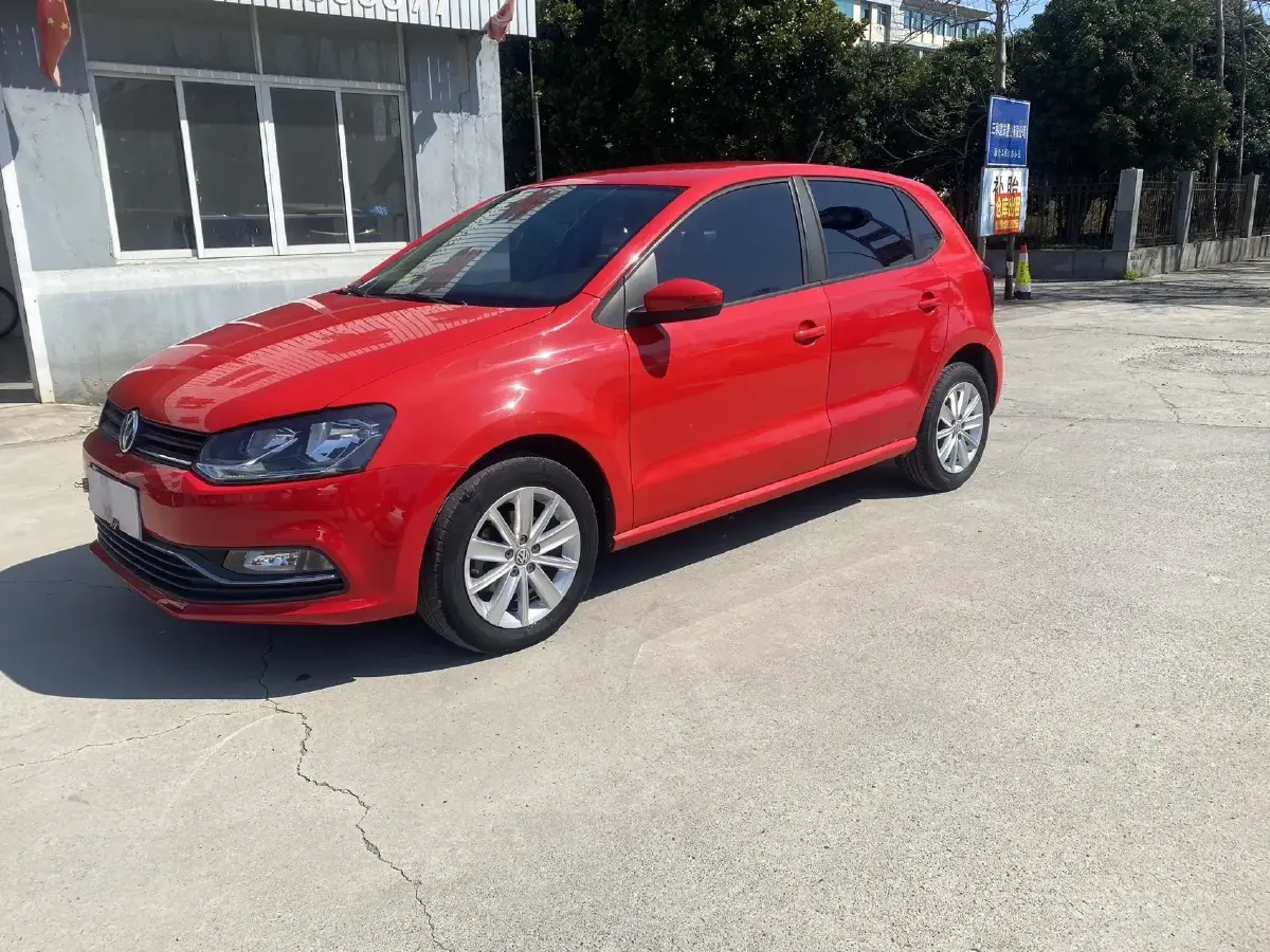 2014 Volkswagen Polo 1.6L 110HP L4 6AT